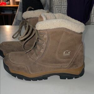 Sorel Waterfall brown suede waterproof boots women’s size 8